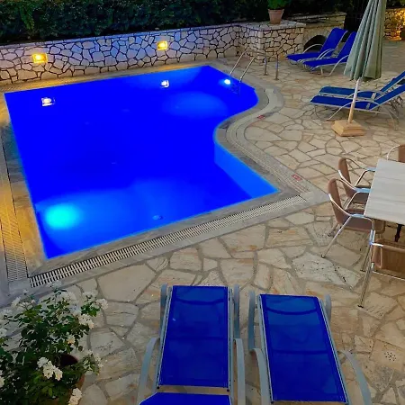 Olga With Private Pool By Dadovillas 别墅