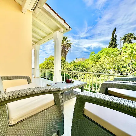 Olga With Private Pool By Dadovillas Kassiopi